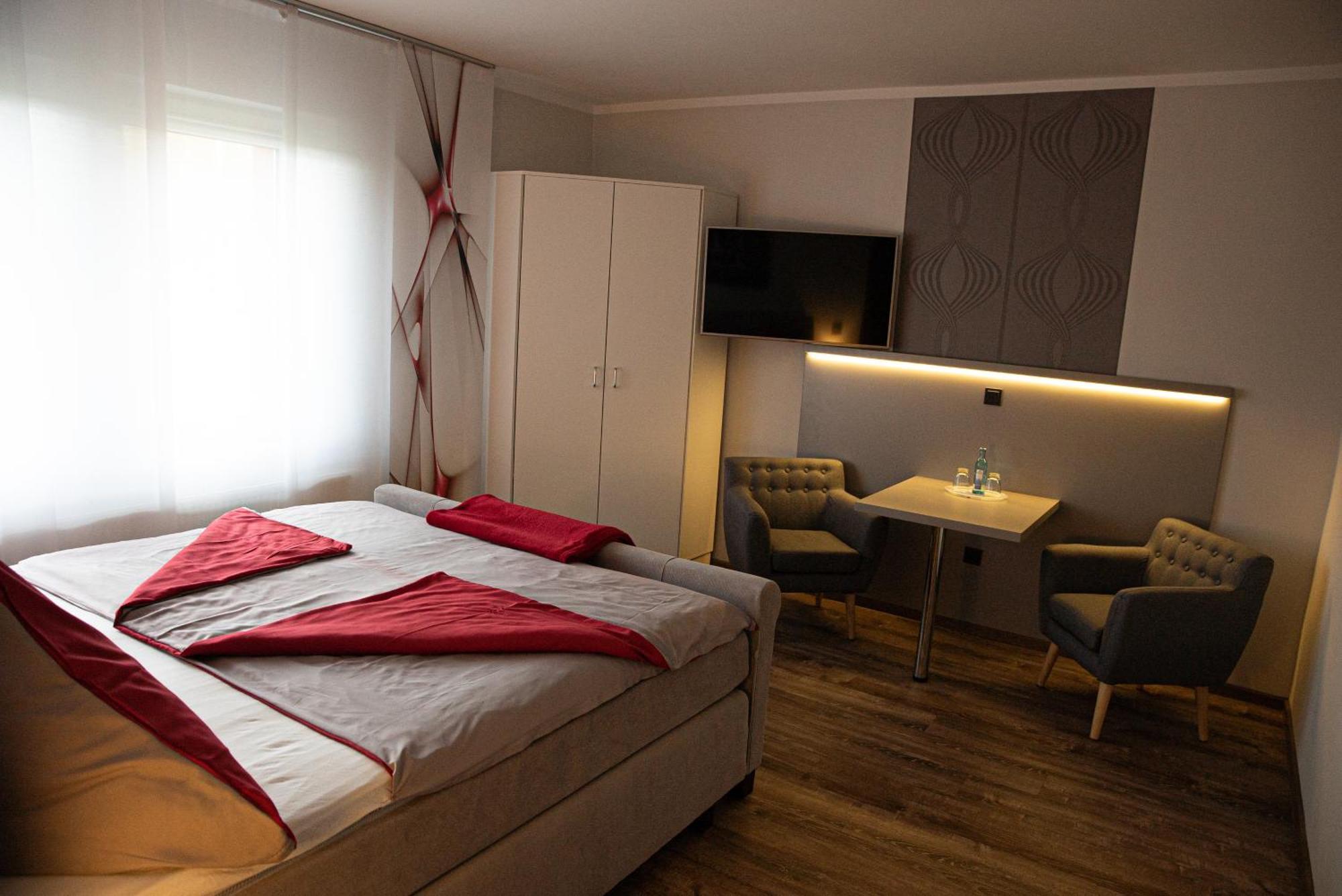 Pension Ruessel-Pub Sangerhausen Kamer foto